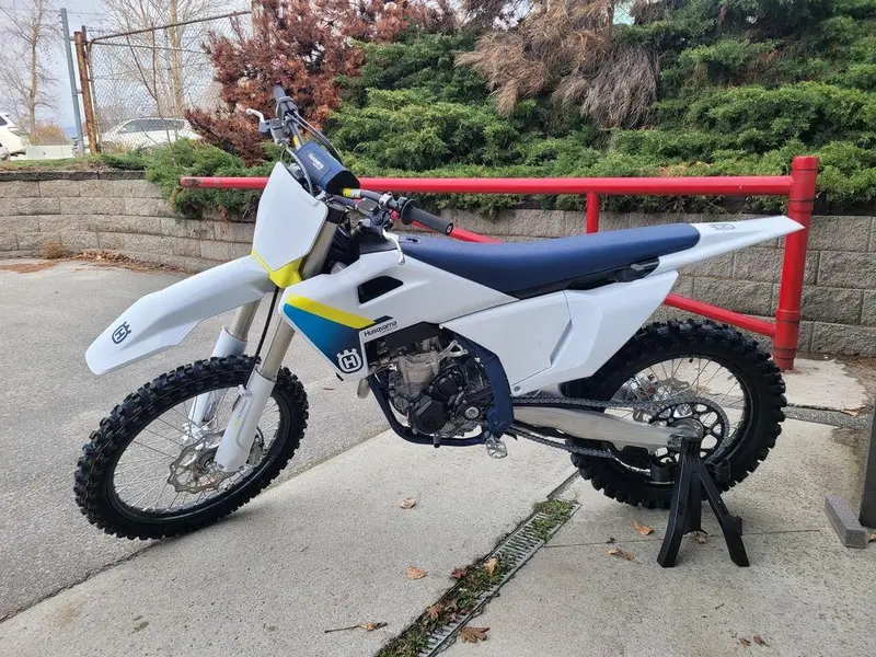 2025 Husqvarna FC 350 thumbnail 2