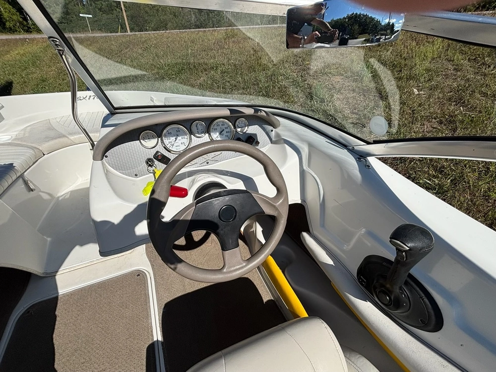 2005 Glastron Sx 170 Mercury Optimax 135 alt