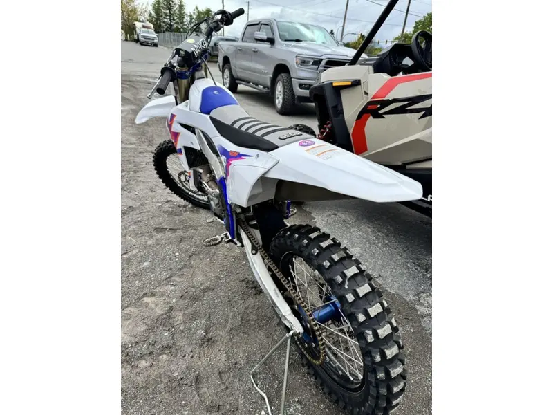2024 Yamaha YZ450FX thumbnail 5