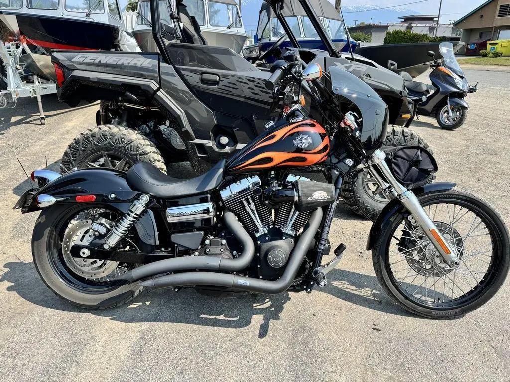 2013 Harley-Davidson FXDWG – Dyna® Wide Glide®
