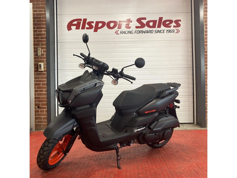2025 Yamaha Zuma 125 alt
