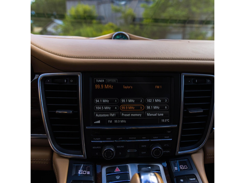 2010 Porsche Panamera 4s alt