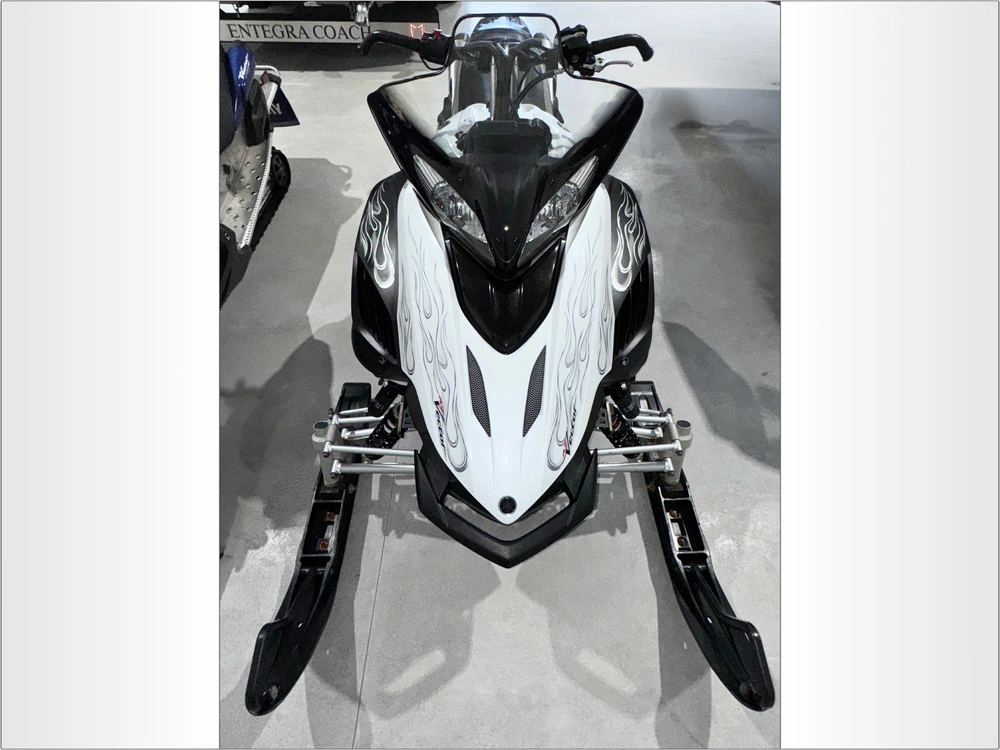 2010 Yamaha Vector Gt alt