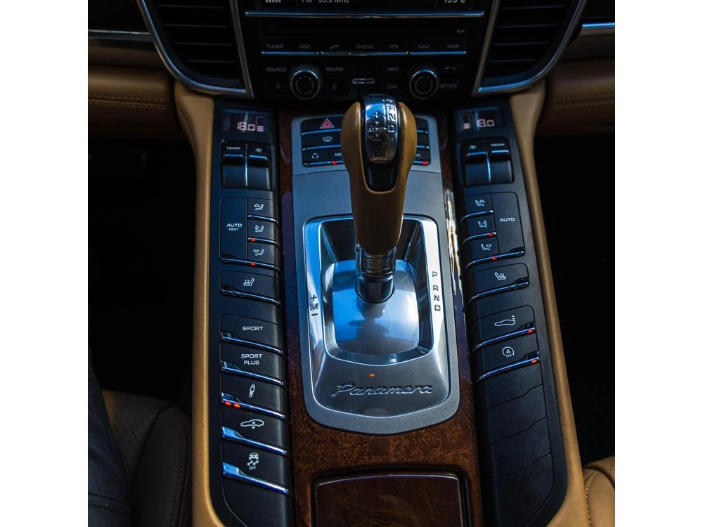 2010 Porsche Panamera 4s alt