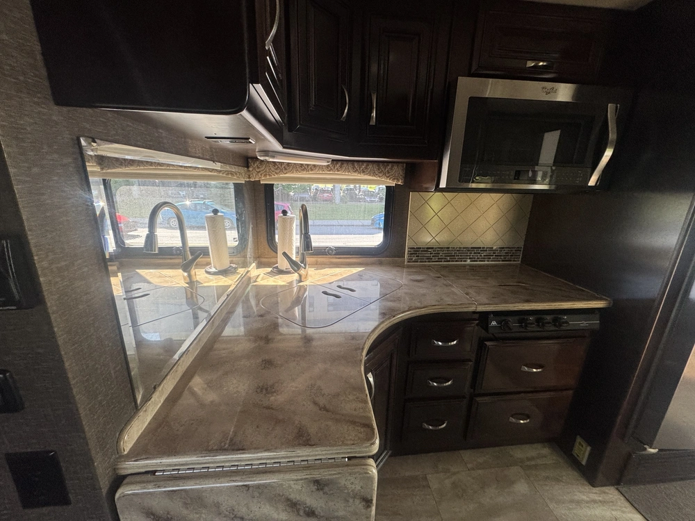 Thor Motor Coach Challenger 37 Yt 2017 alt