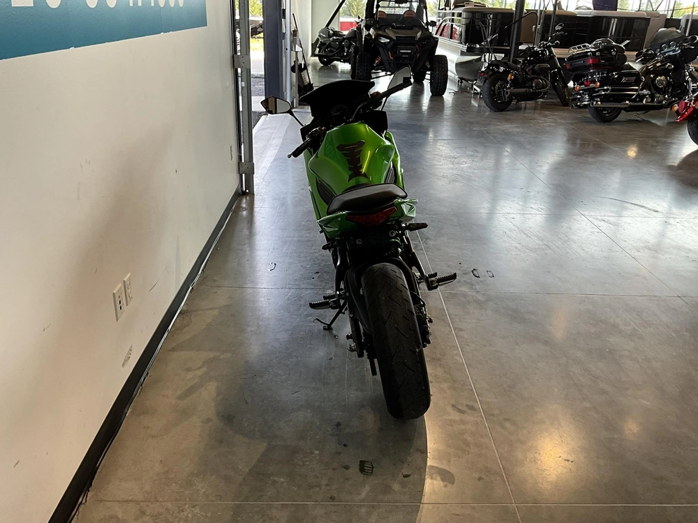 2015 Kawasaki Ninja 650 alt