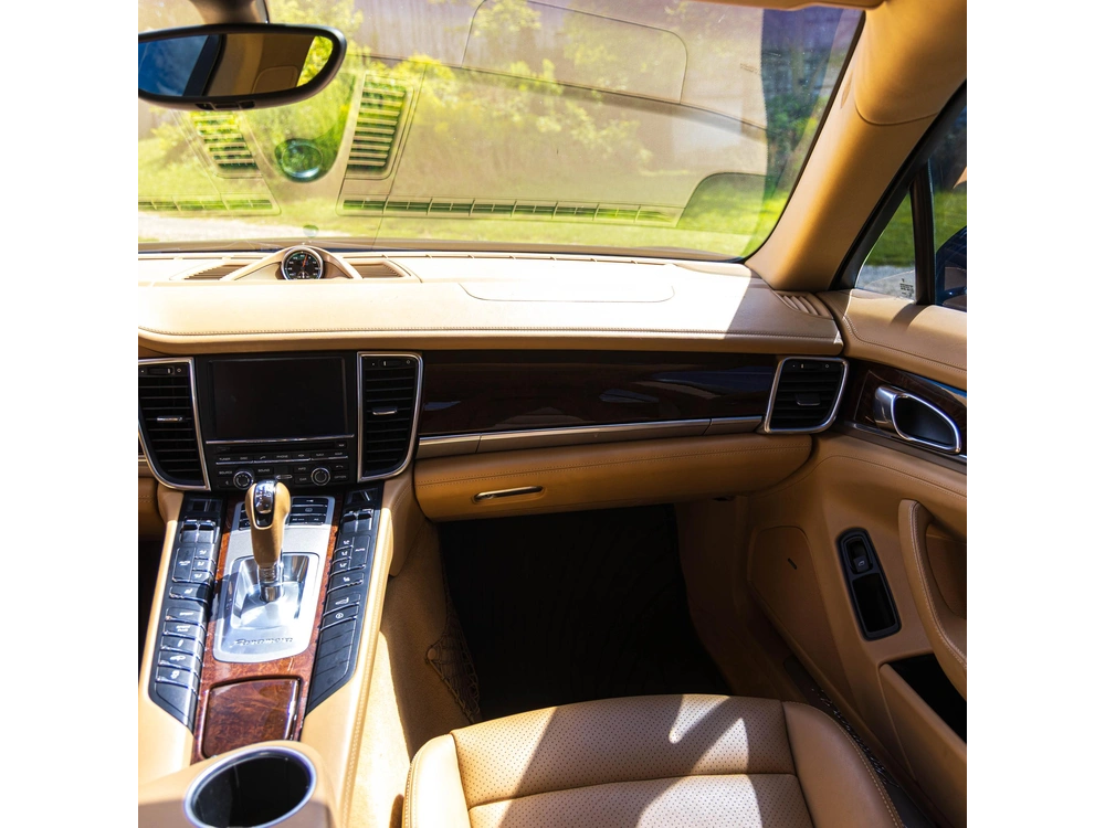 2010 Porsche Panamera 4s alt
