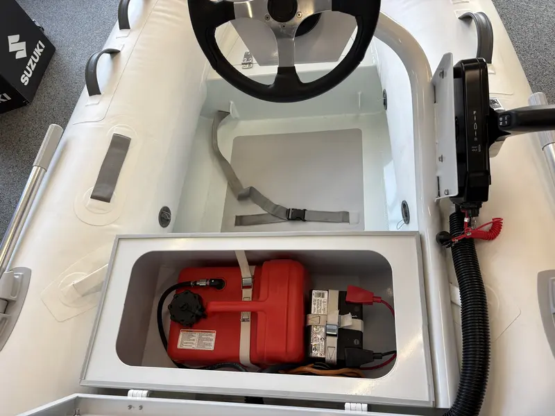 Suzumar MX 320 ALU RIB 2023