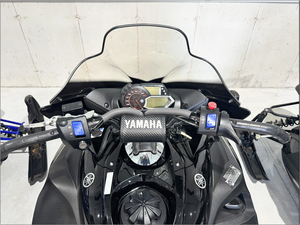 2012 Yamaha Apex alt