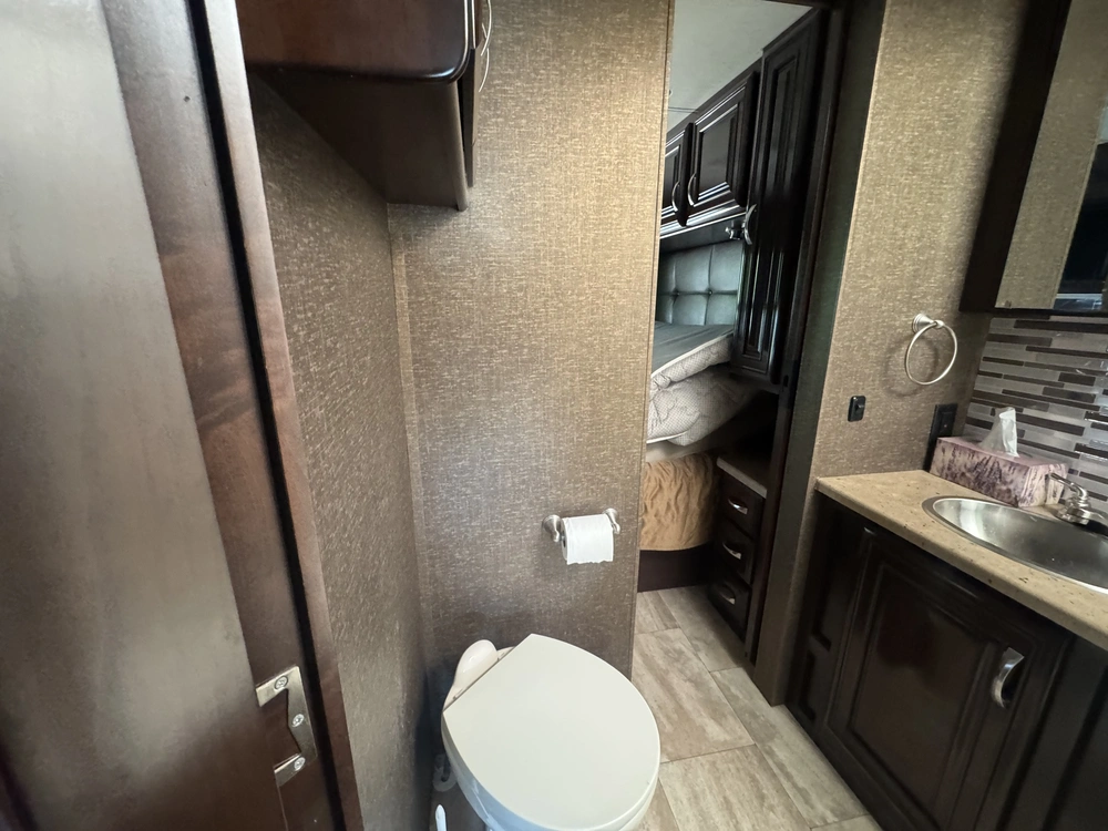 Thor Motor Coach Challenger 37 Yt 2017 alt