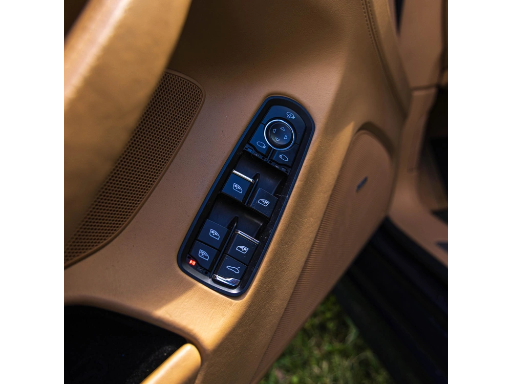 2010 Porsche Panamera 4s alt
