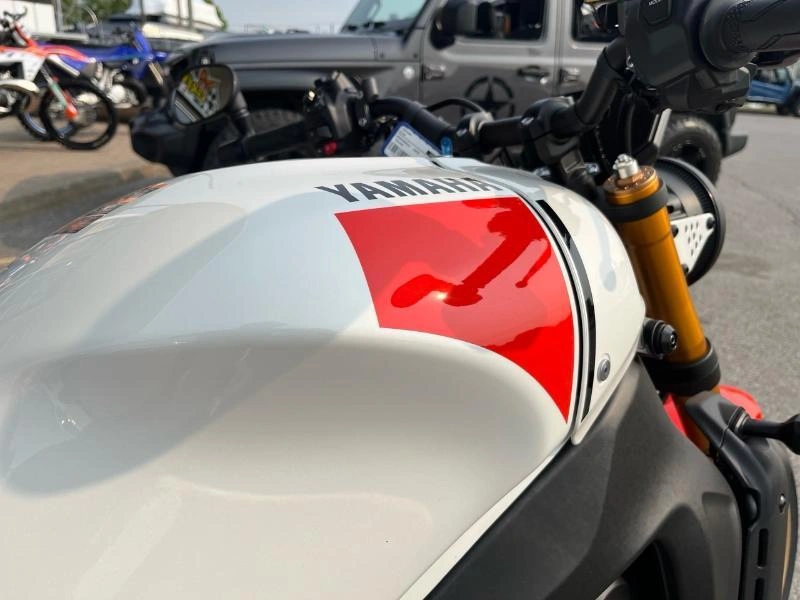 Yamaha Xsr900 2025 alt