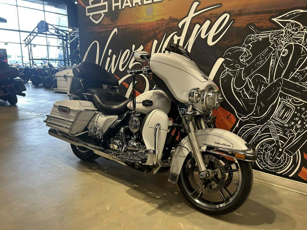 Harley-davidson Flhtcu 2013 alt
