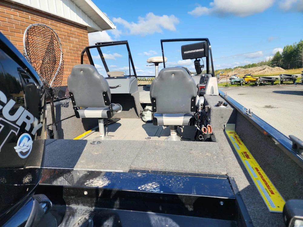 2019 Lowe Boats Fish & Ski 1625 alt