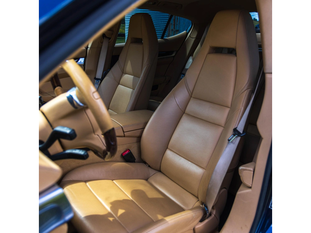 2010 Porsche Panamera 4s alt
