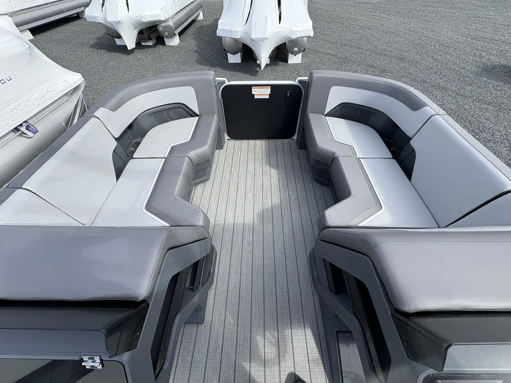 2025 Manitou Explore Switchback 22 Max Trifold Stealth alt