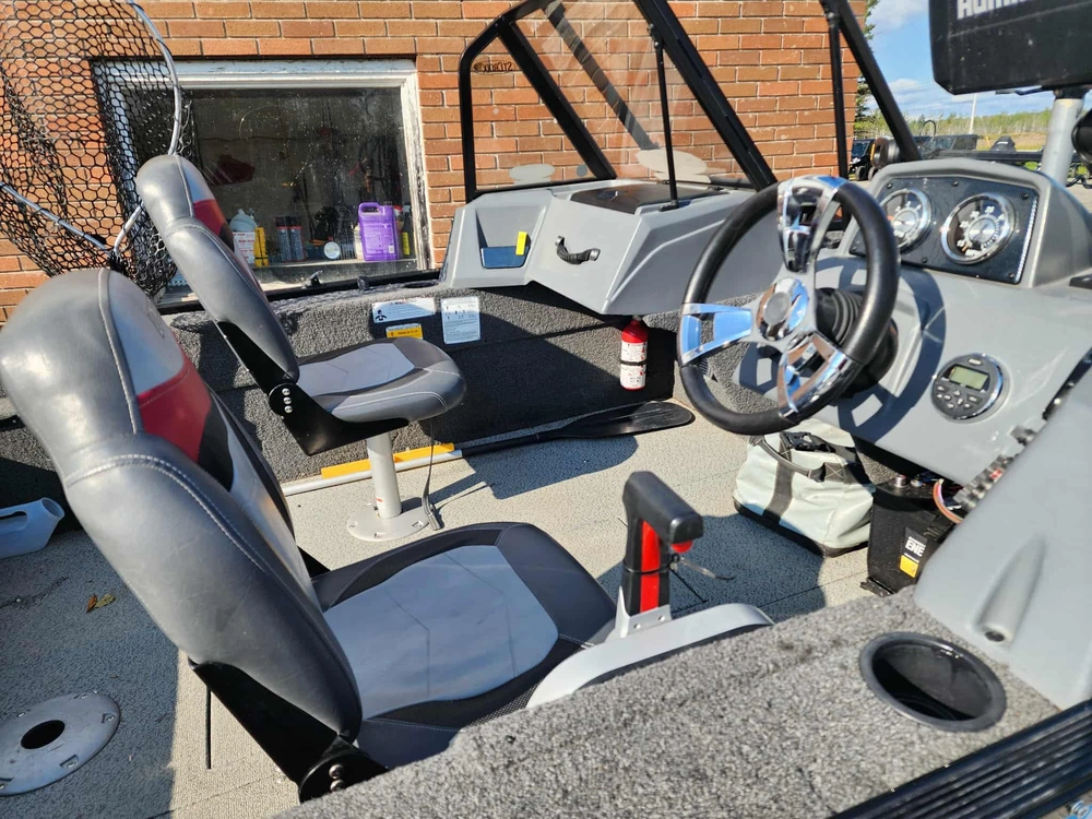 2019 Lowe Boats Fish & Ski 1625 alt