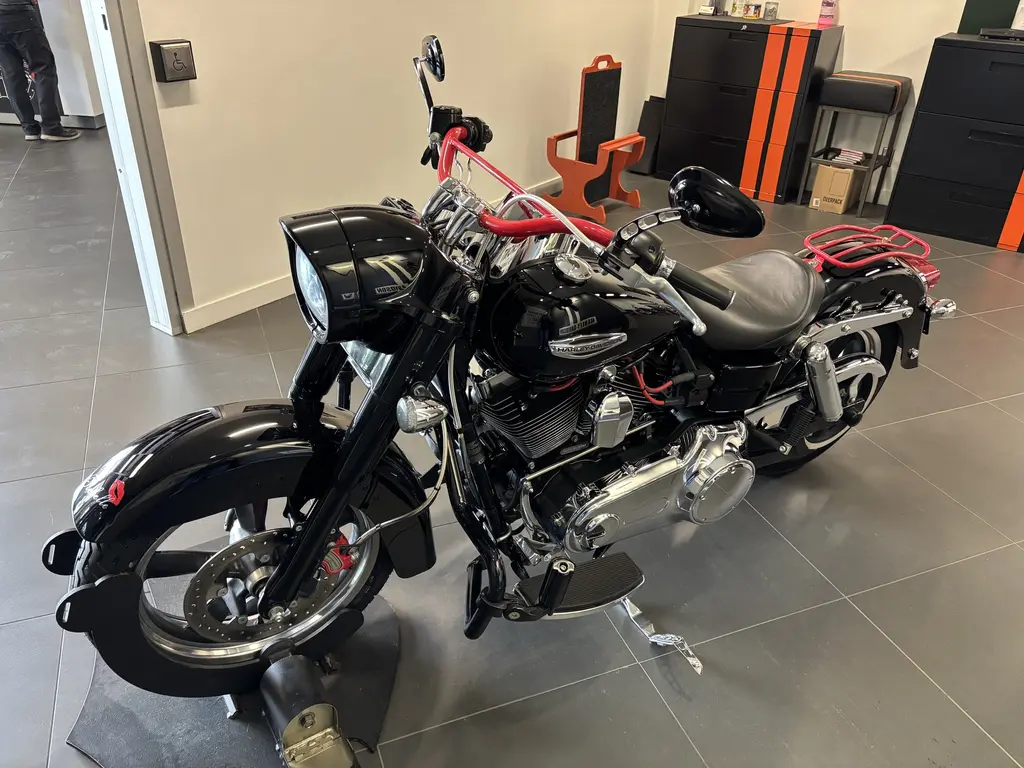 2015 Harley-Davidson Dyna SwitchbackFLD