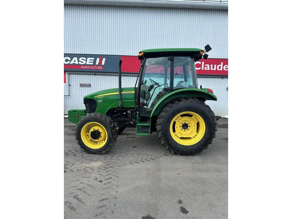 John Deere 5083E  2010