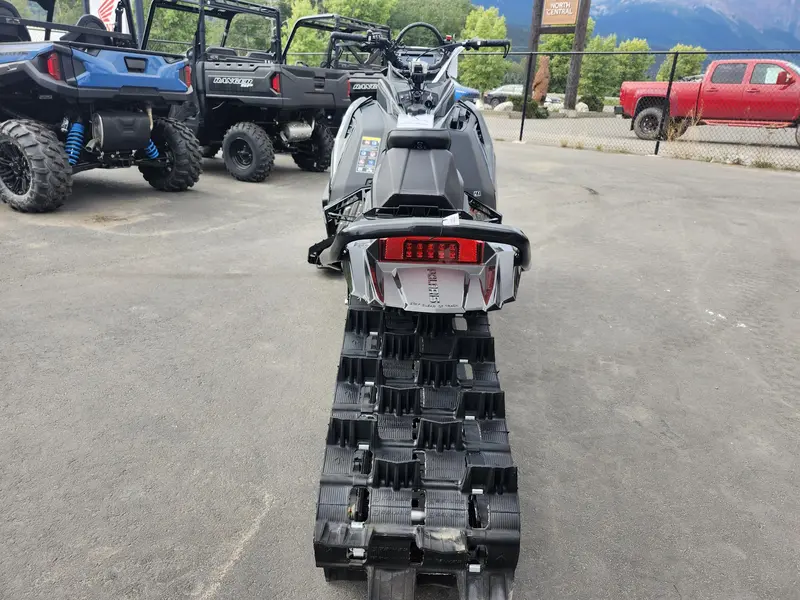 2025 Polaris Boost RMK KHAOS 155 - 7S Display