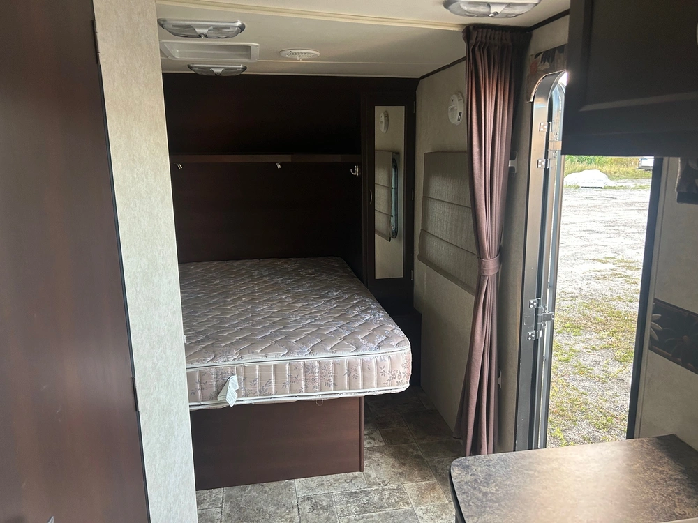 Crossroads Rv Slingshot 25r 2012 alt