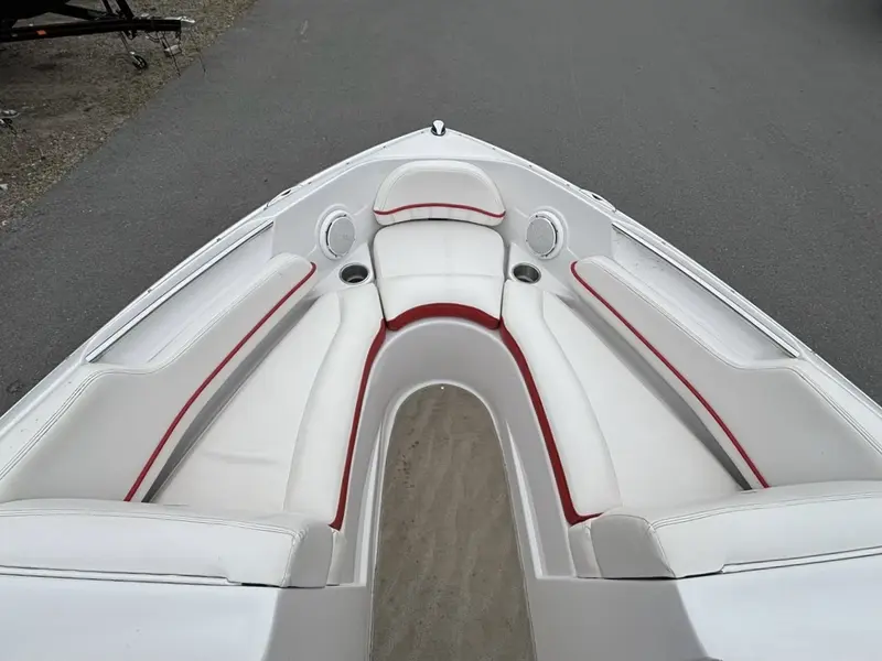 Four Winns H200 VOLVO PENTA 4.3L 2009