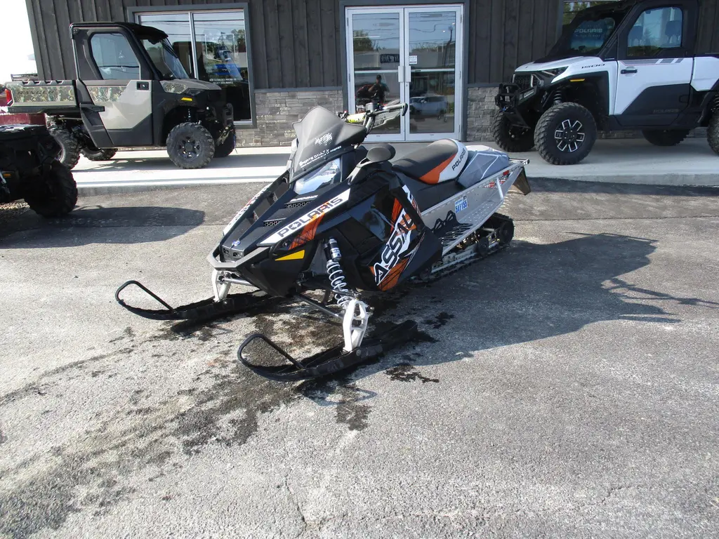 Polaris indy 2013 - ASSAULT 800