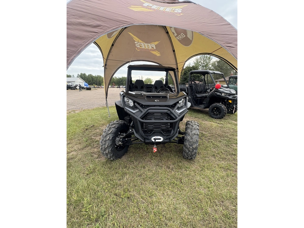 2026 Can-am Com Xt 700 alt