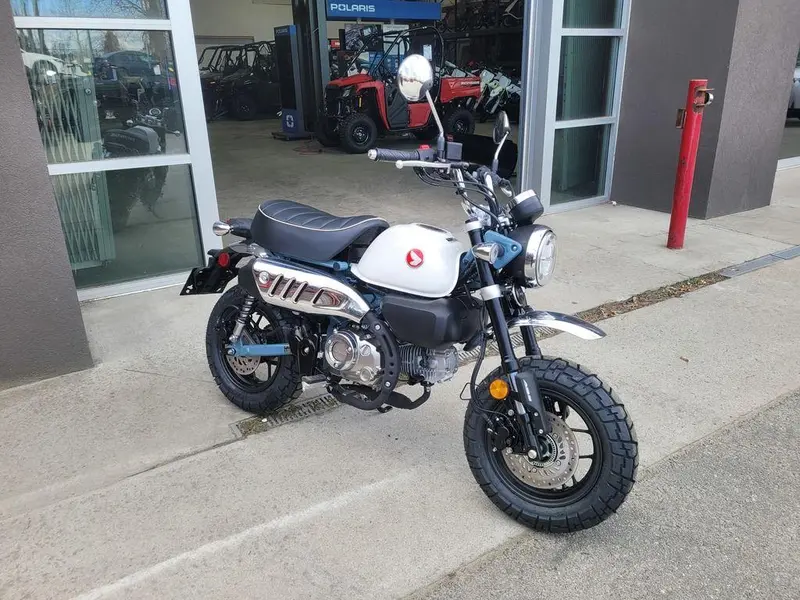 2025 Honda Monkey ABS thumbnail 3