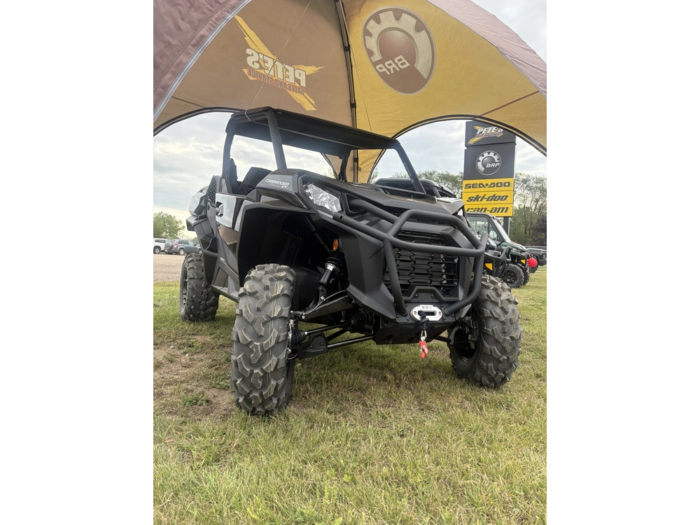 2026 Can-am Com Xt 700 alt