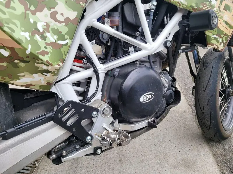 2017 Husqvarna 701 Supermoto thumbnail 5