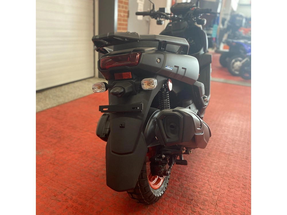 2025 Yamaha Zuma 125 alt