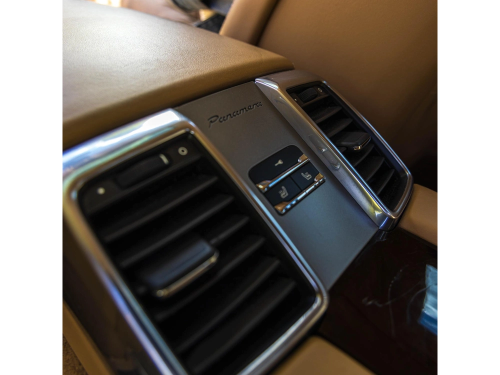 2010 Porsche Panamera 4s alt