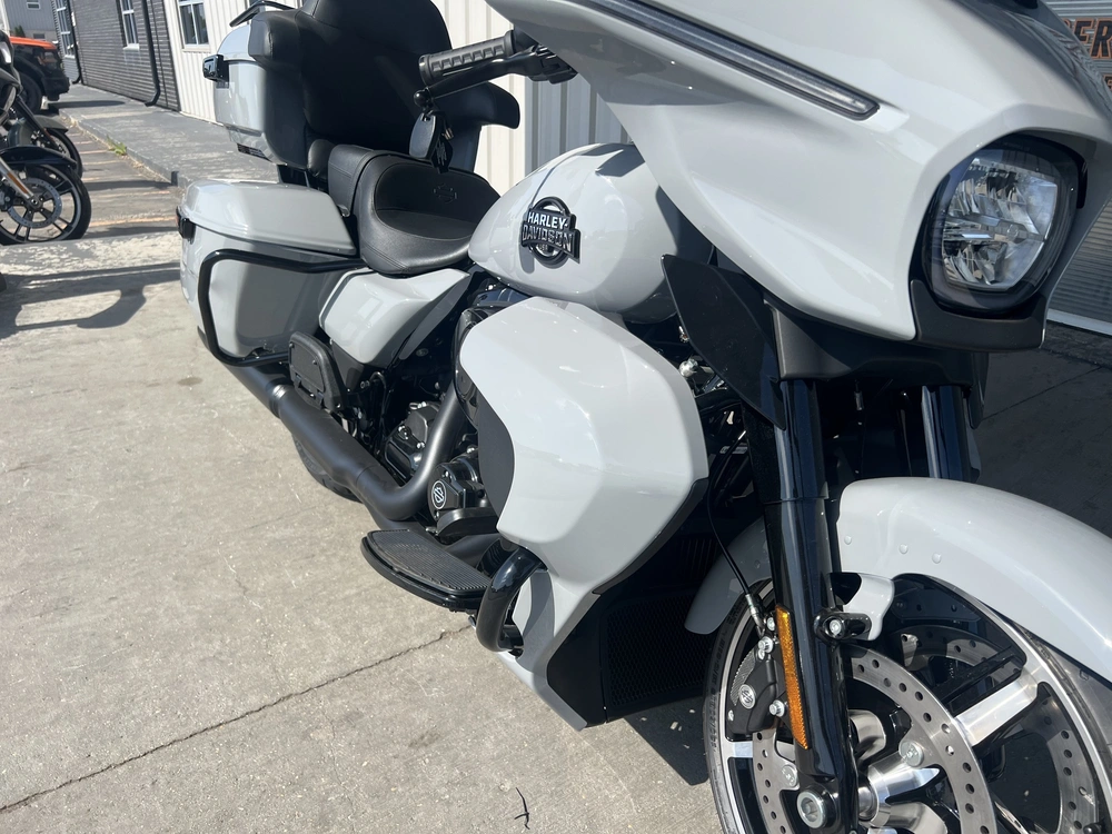 2025 Harley-davidson Street Glide Ultra alt