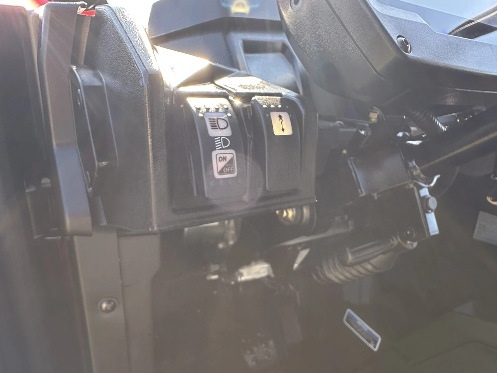 2025 Can-am Commander Max Xt 700 alt