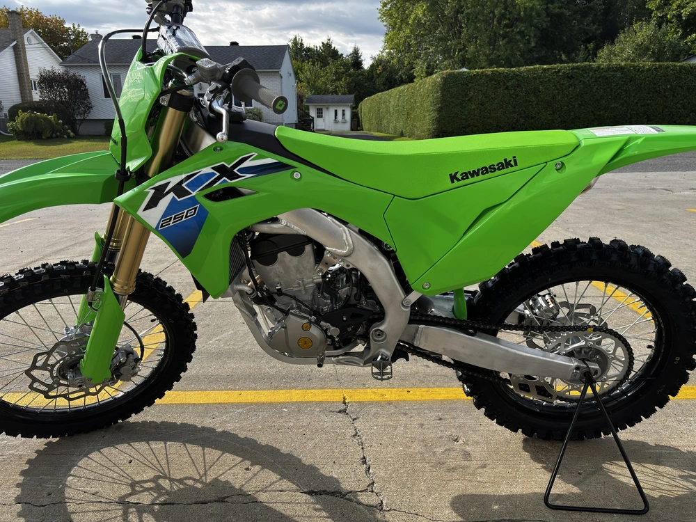 2026 Kawasaki Kx250 alt