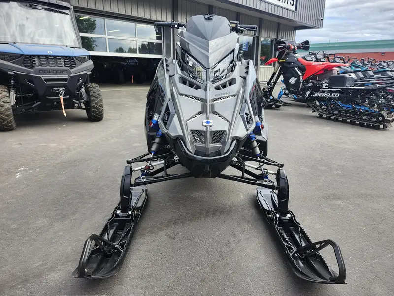 2025 Polaris Boost RMK KHAOS 155 - 7S Display