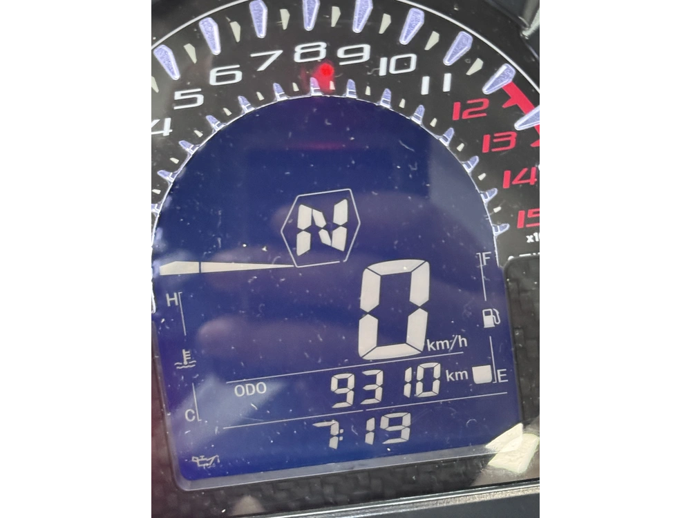 Kawasaki Z400 2023 alt