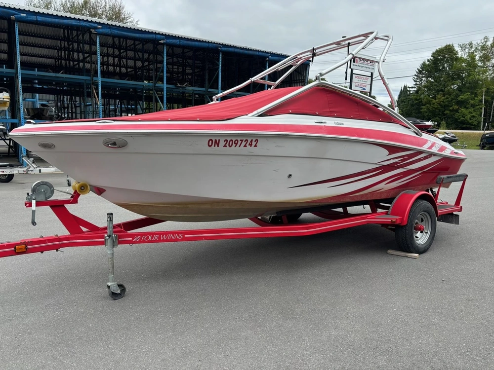 2009 Four Winns H200 Volvo Penta 4.3l alt