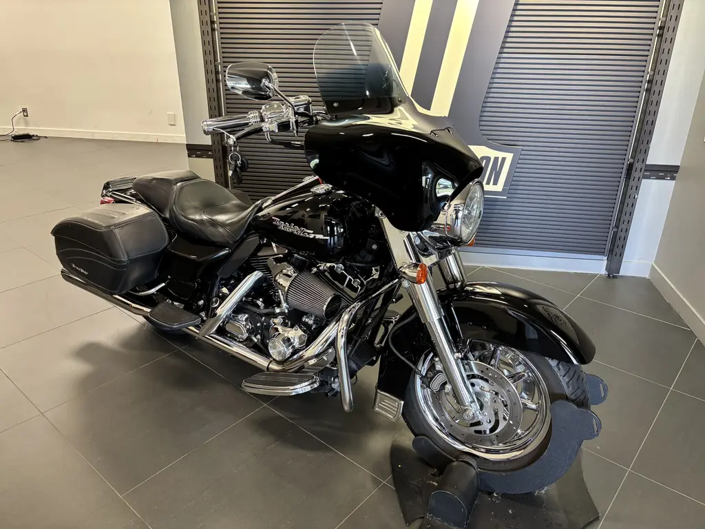 Harley-Davidson FLHRS ROAD KING CUSTOMFLHRS 2006