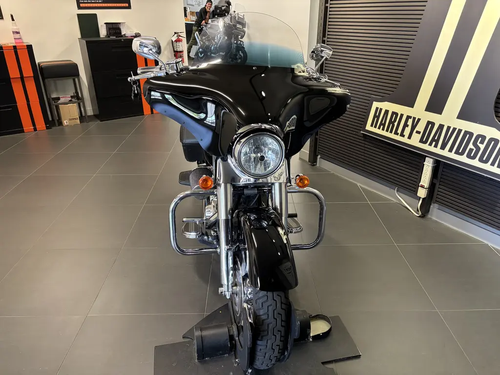 Harley-Davidson FLHRS ROAD KING CUSTOMFLHRS 2006