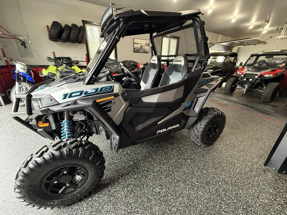 2020 Polaris Rzr 1000s alt