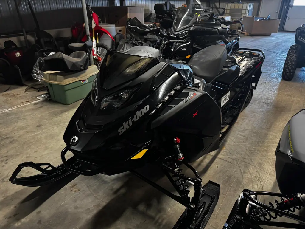 2025 Ski-Doo BACKCOUNTRY XRS 850 TURBO R