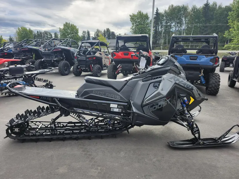 2025 Polaris Boost RMK KHAOS 155 - 7S Display