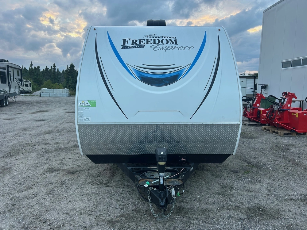 Coachmen Freedom Express 287bhds 2020 alt