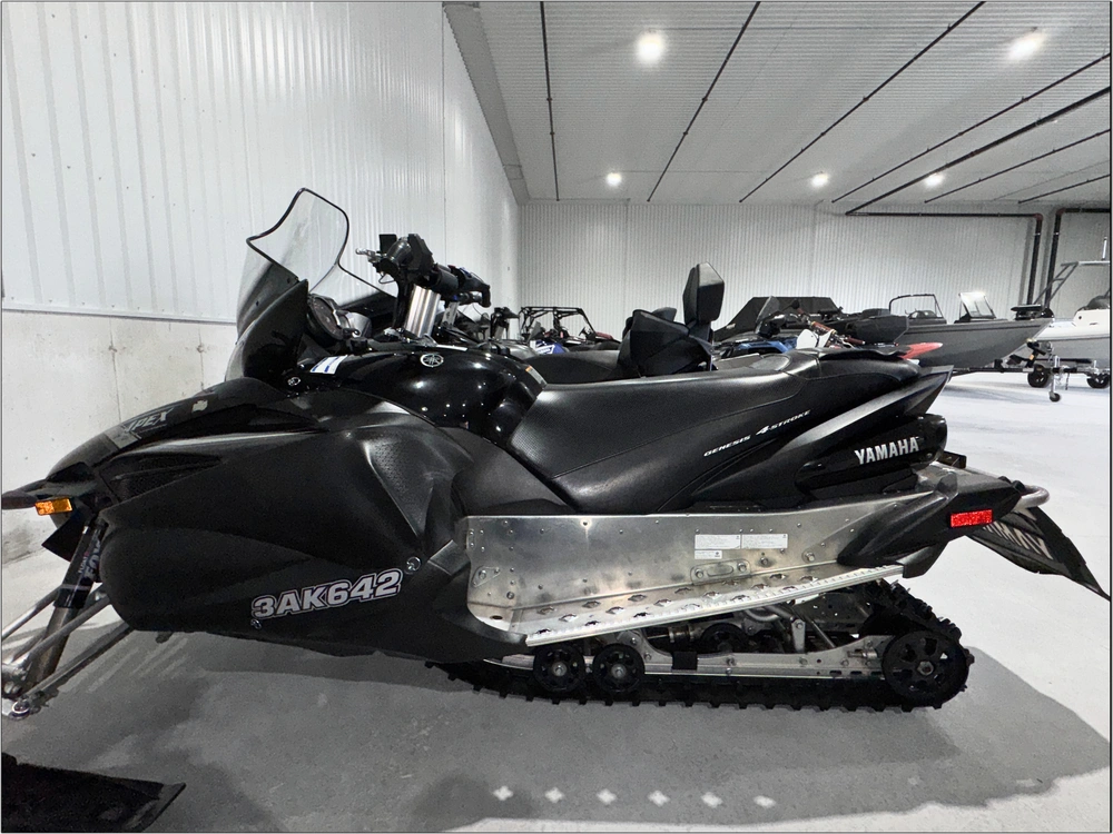 2012 Yamaha Apex alt