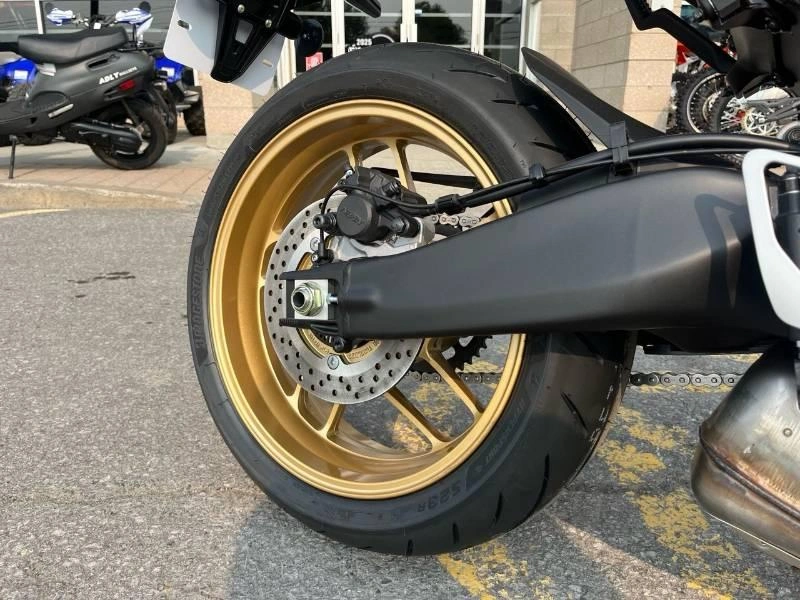 Yamaha Xsr900 2025 alt