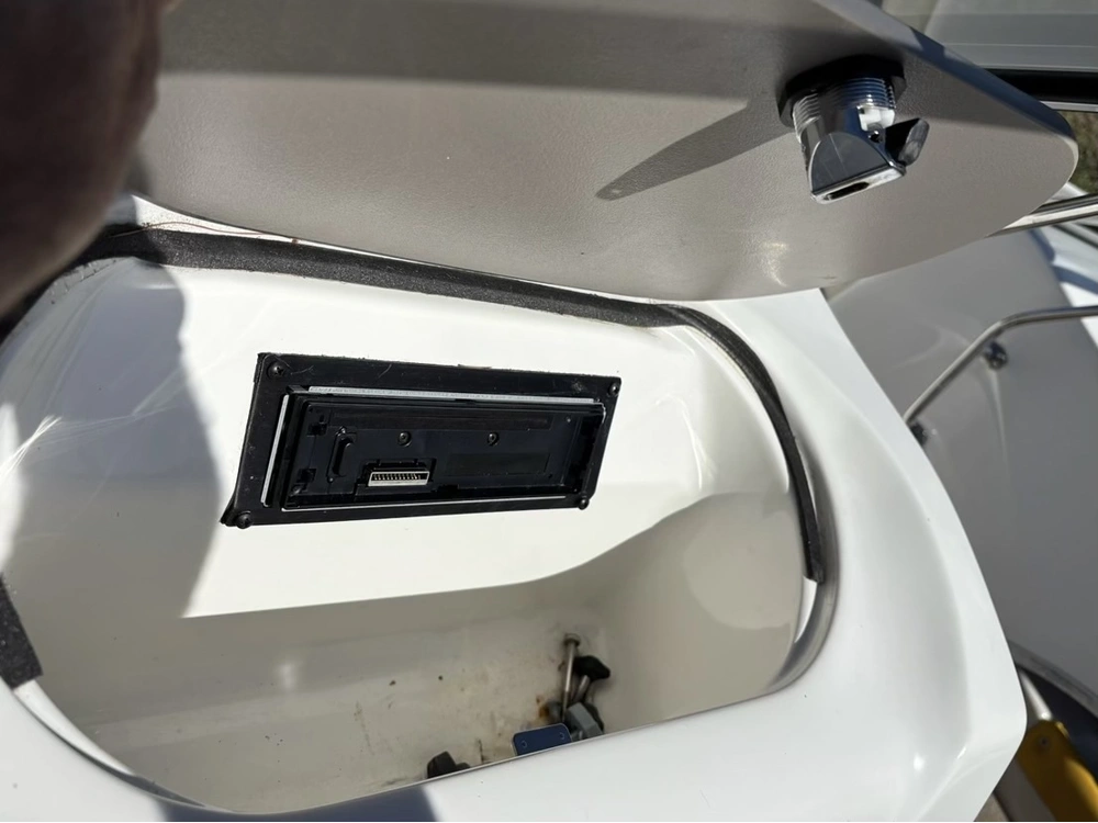 2005 Glastron Sx 170 Mercury Optimax 135 alt