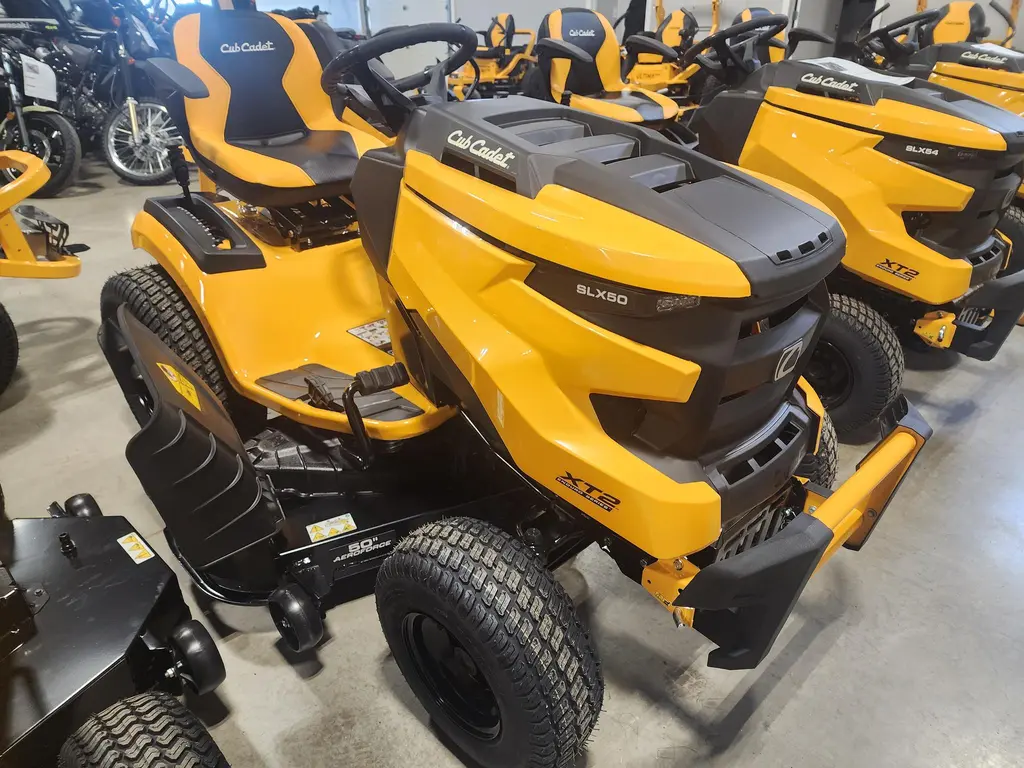 Cub Cadet XT2 SLX50  2025
