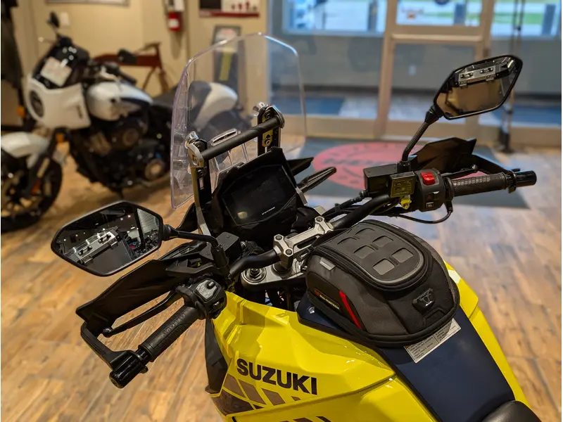 2020 Suzuki V-Strom 1050XA // Champion Yellow thumbnail 8